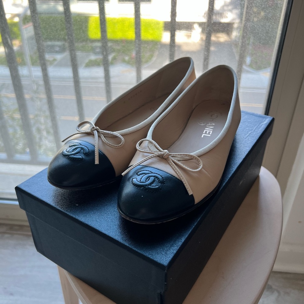 Chanel Ballerina flats